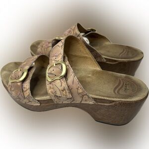 Dansko Sophie Floral Leather Sandals Size 9 spring summer beach